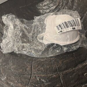 BNWT PINK Victoria’s Secret White Push Up Bra